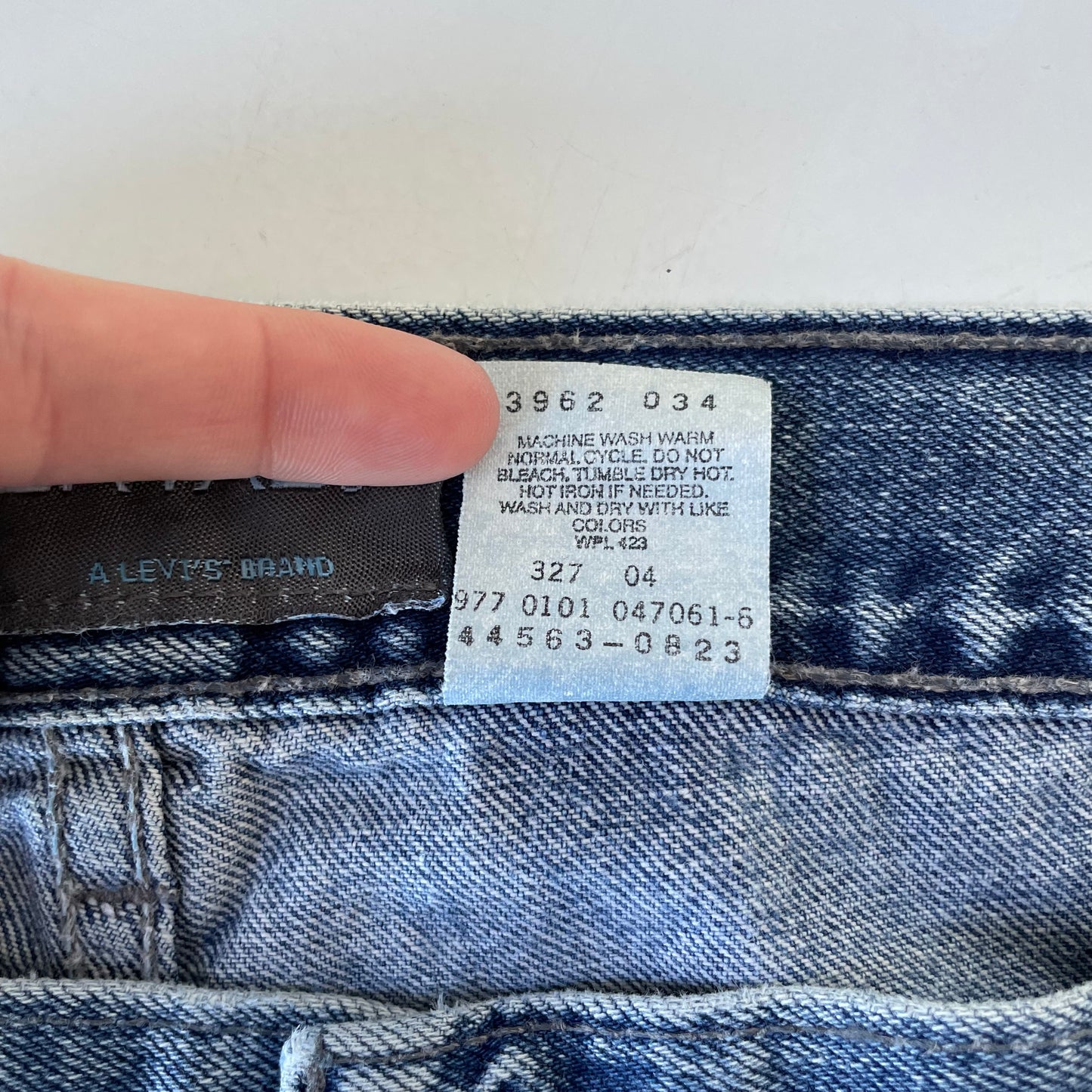 Vintage Y2K 2001 Silvertab Levi’s HEMMED Denim Jeans