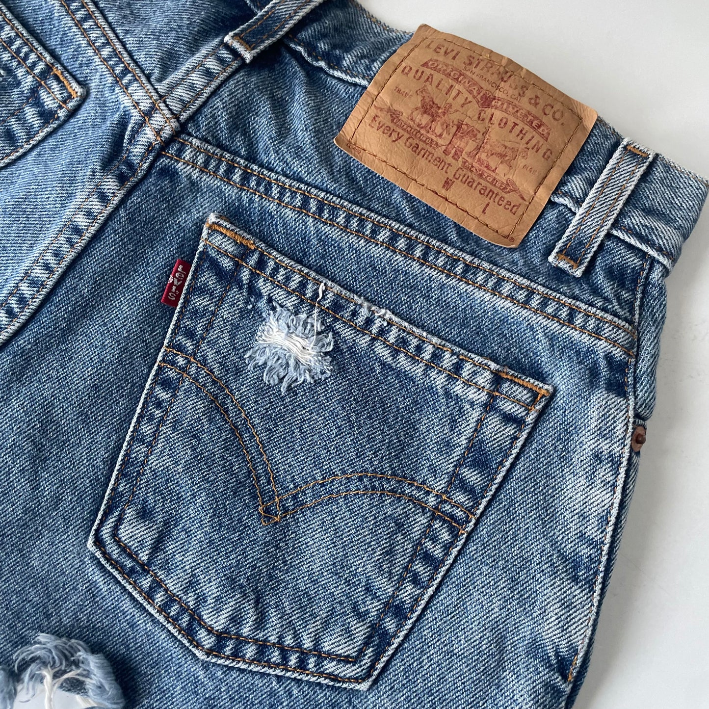 Vintage Y2K Levi’s Daisy Duke Distressed Cutoff Shorts