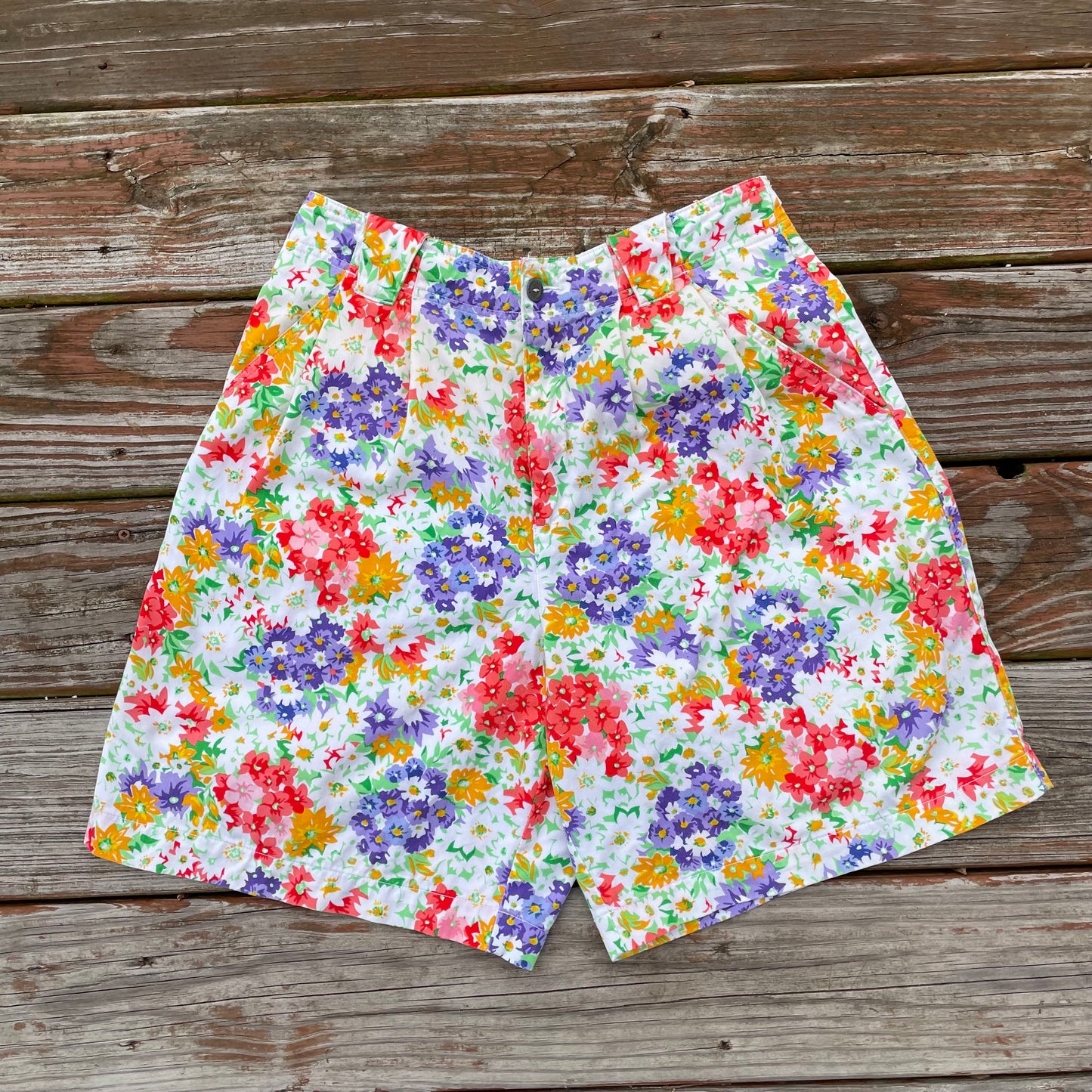 Vintage 80s/90s Liz Sport Liz Claiborne All Over Floral Pattern Cotton Shorts