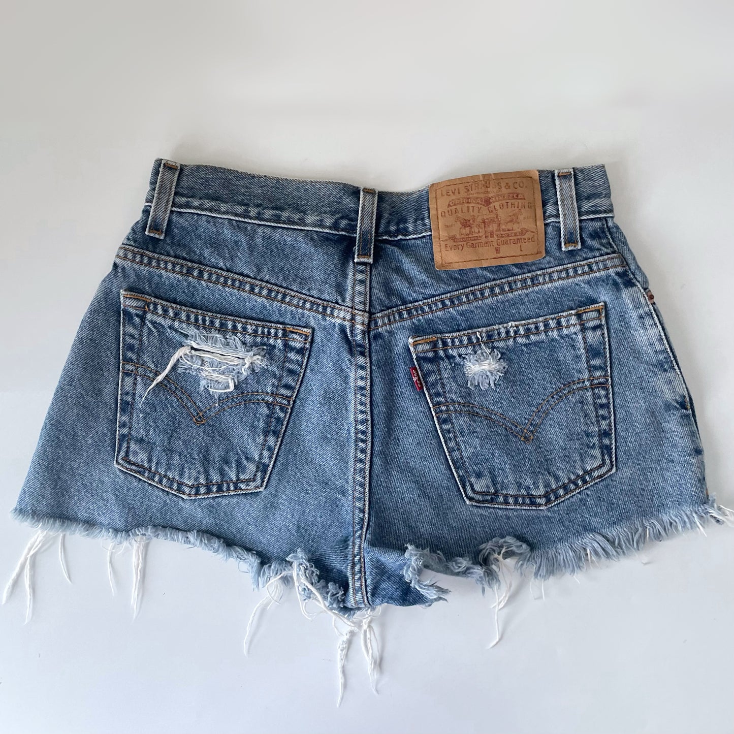Vintage Y2K Levi’s Daisy Duke Distressed Cutoff Shorts