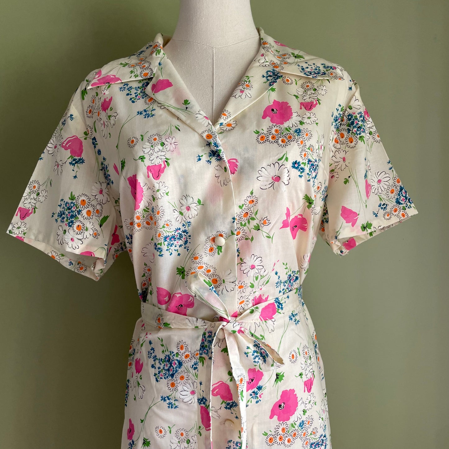 Vintage 60s/70s Volup Floral Dress NOS